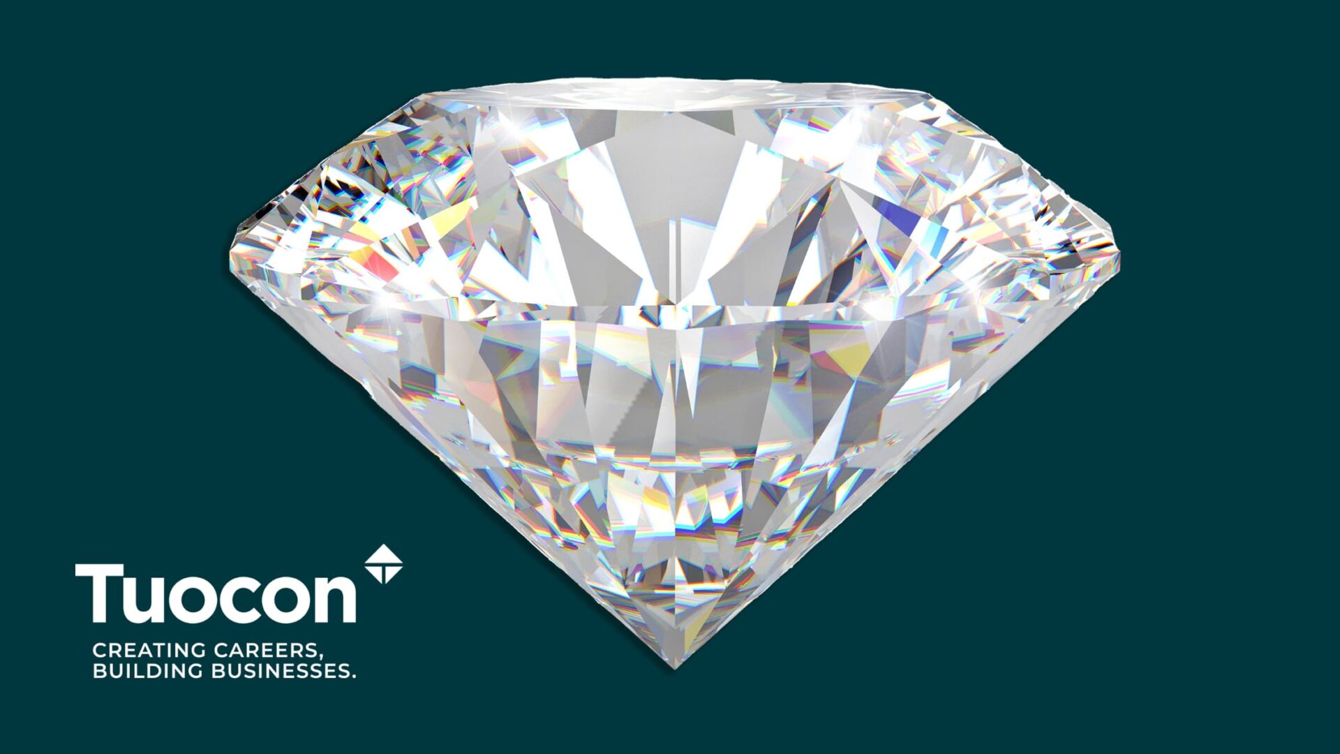 Ihmiset ylittämässä katua Helsingissä.